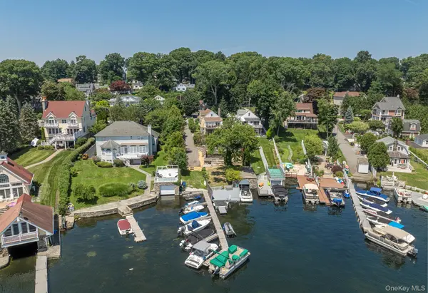 68 W Lake BLVD, Mahopac, NY 10541