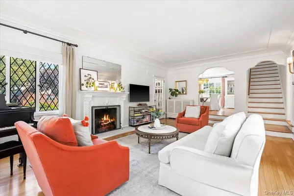 33 Maple Hill DR, Larchmont, NY 10538