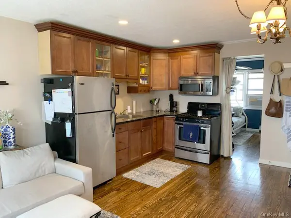 65 W Broadway #7B, Long Beach, NY 11561