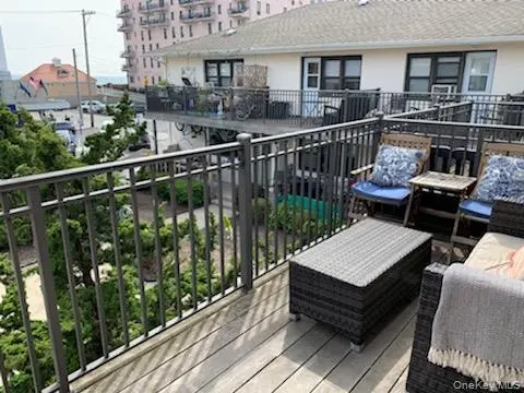 65 W Broadway #7B, Long Beach, NY 11561