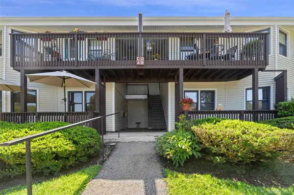 39 Sussex DR #B, Yorktown Heights, NY 10598