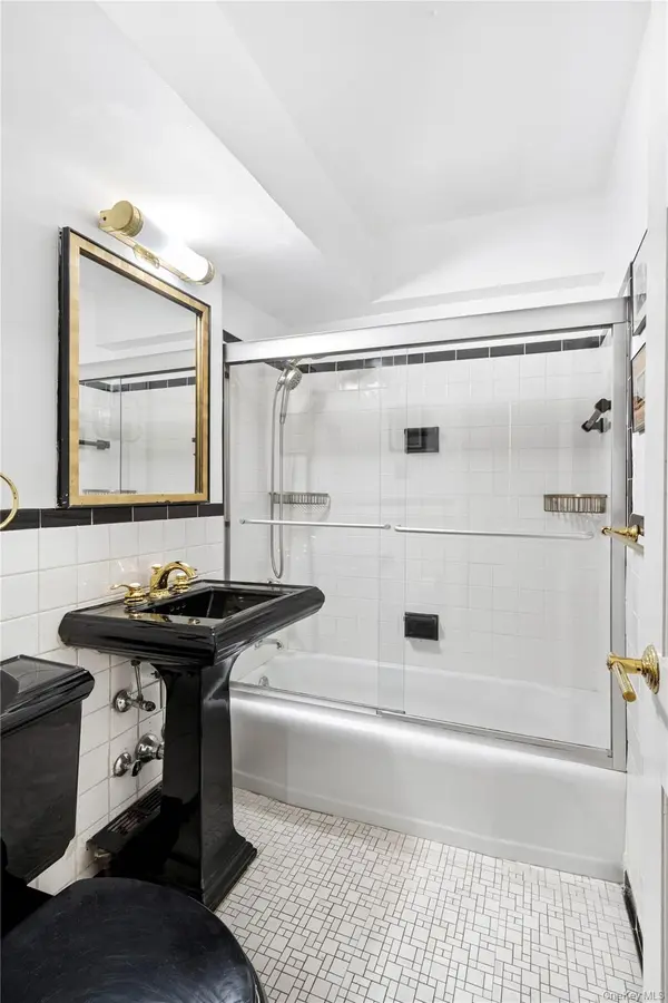 153 E 57th ST #10D, New York (manhattan), NY 10022