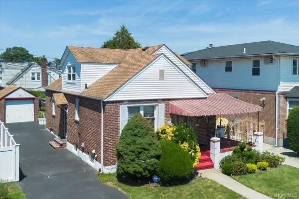 125 Sterling RD, Elmont, NY 11003