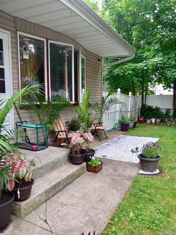 206 Bay Shore RD, North Babylon, NY 11703