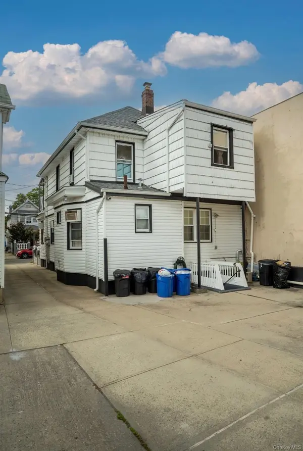 12069 132nd ST, South Ozone Park, NY 11420