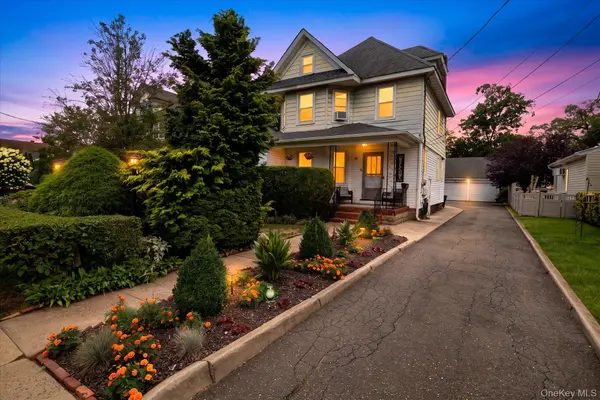 86 Woods AVE, Rockville Centre, NY 11570