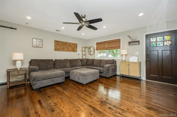 183 Cherokee ST, Ronkonkoma, NY 11779