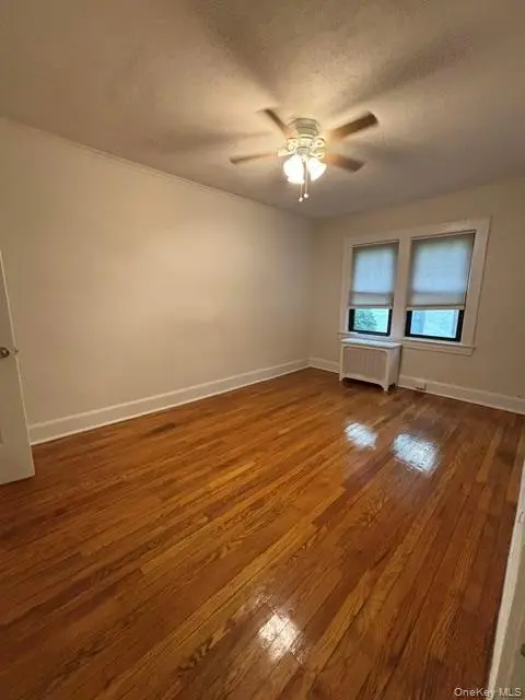 44 Oakwood RD #1E, Huntington, NY 11743