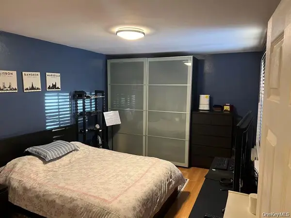 224-24 Union Tpke #4N, Oakland Gardens, NY 11364