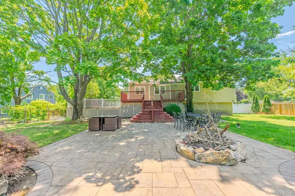 337 Burr RD, East Northport, NY 11731