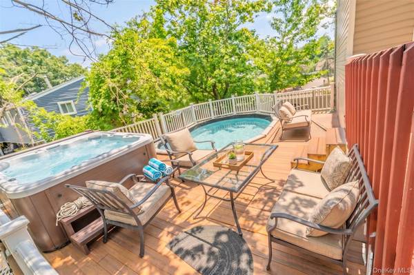 337 Burr RD, East Northport, NY 11731