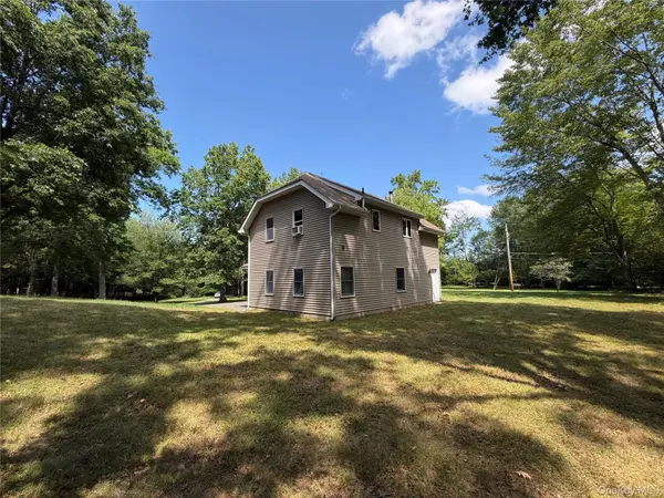 468 Decker RD, Wallkill, NY 12589
