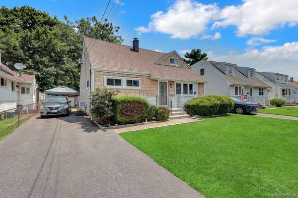 1 Prince ST, Hicksville, NY 11801