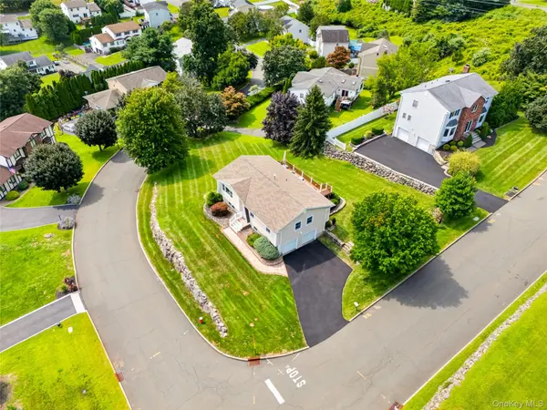59 Walter DR, Stony Point, NY 10980