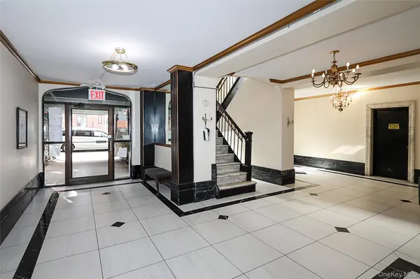 11525 Metropolitan AVE #233, Kew Gardens, NY 11418