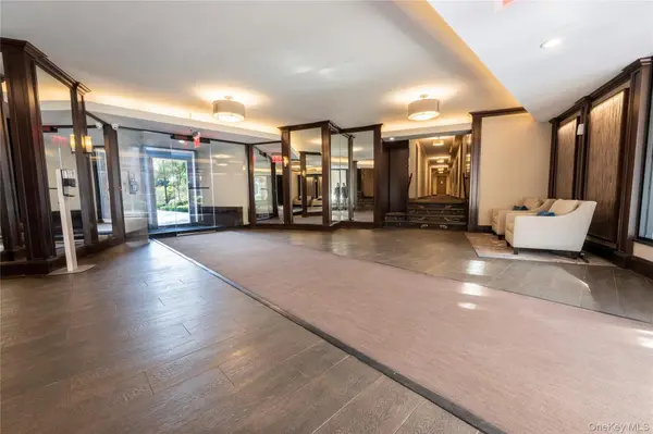 50 Brompton RD #2N, Great Neck, NY 11021