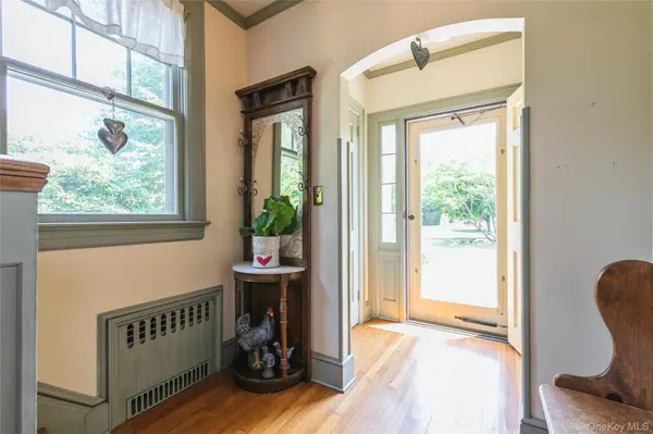 200 Greene AVE, Sayville, NY 11782