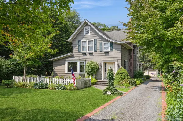 200 Greene AVE, Sayville, NY 11782
