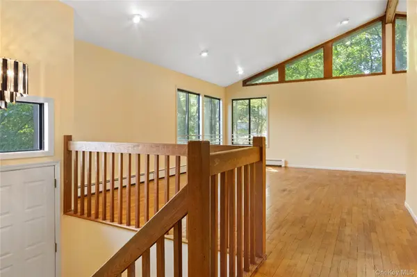 2 Mountain View CT, Pomona, NY 10970