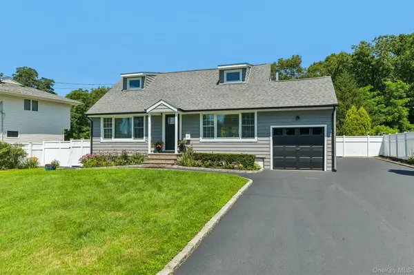 49 Eugene DR, Kings Park, NY 11754