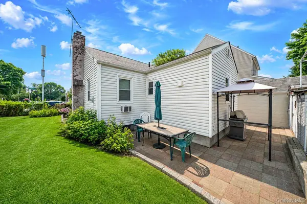 8602 241st ST, Bellerose, NY 11426