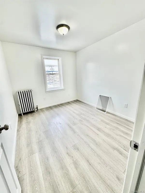 320 Jericho TPKE #2B, Floral Park, NY 11001
