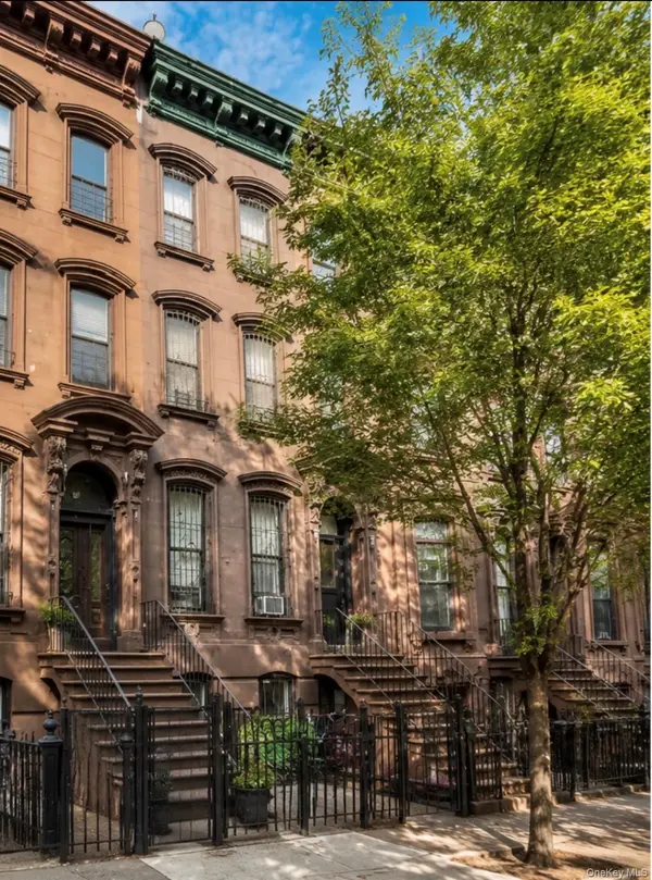 14 E 127th ST, New York (manhattan), NY 10035