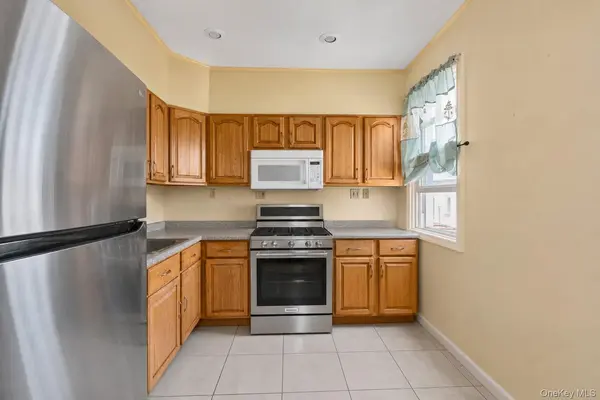 2280 Lyon AVE, Bronx, NY 10462