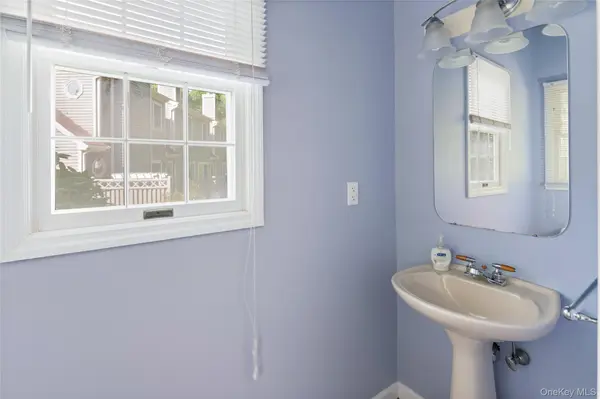 1804 Regent DR, Mount Kisco, NY 10549