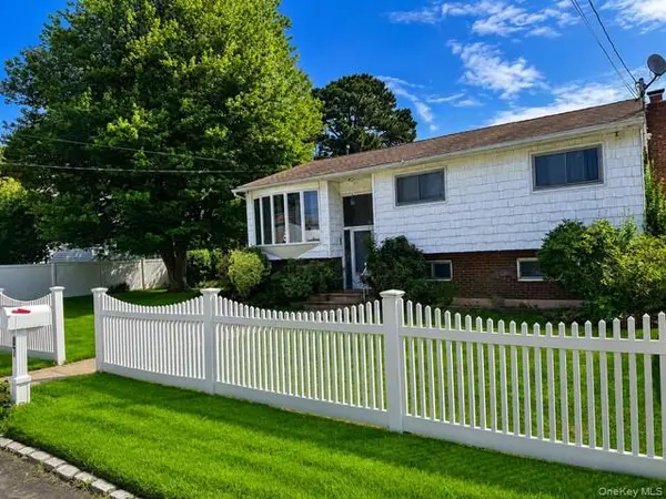 87 S 28th ST, Wyandanch, NY 11798