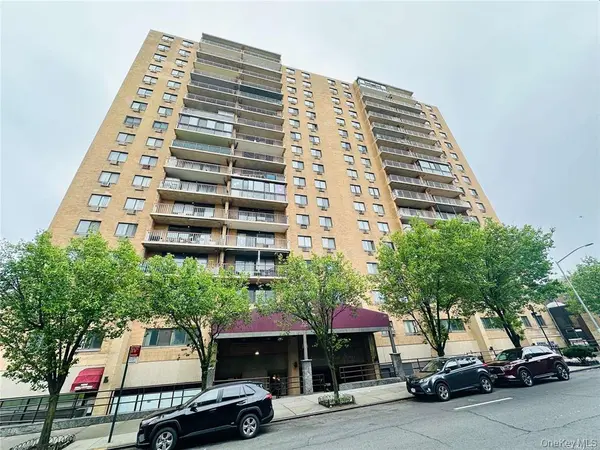 92-29 Queens BLVD #16H, Rego Park, NY 11374