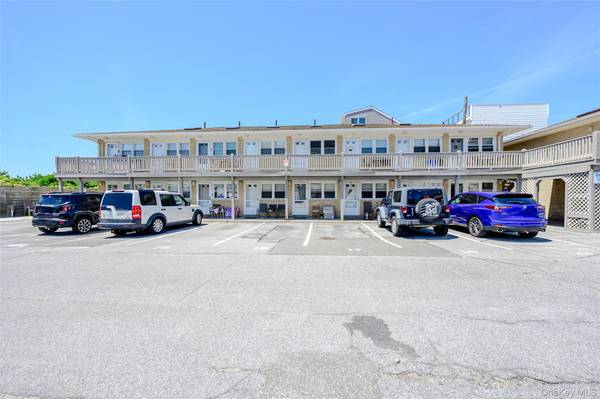 979 Oceanfront #11, Long Beach, NY 11561