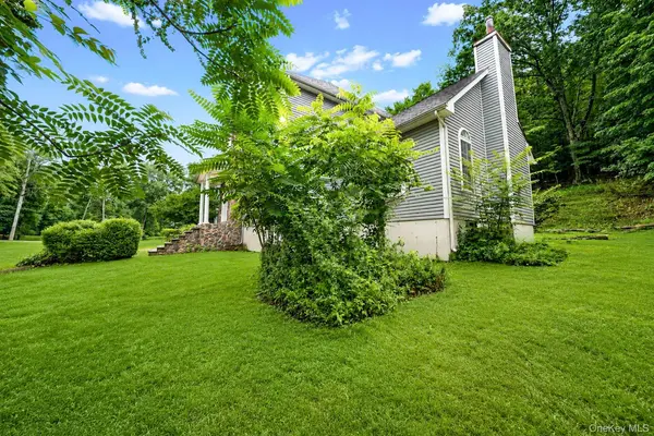 642 County Route 12, New Hampton, NY 10958
