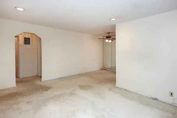 189-19 39th AVE #118, Flushing, NY 11358