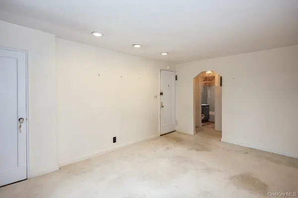 189-19 39th AVE #118, Flushing, NY 11358
