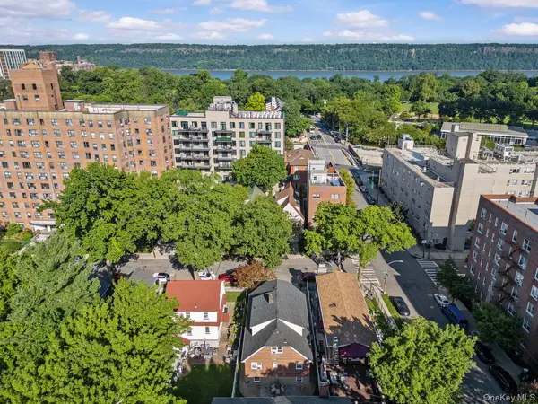 3132 Fairfield AVE, Bronx, NY 10463