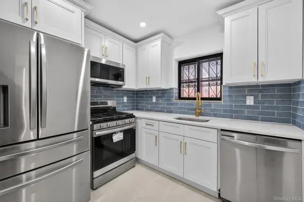 186-14 121st AVE, Saint Albans, NY 11412