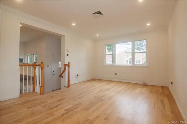 1340 Siegfried PL, Bronx, NY 10465