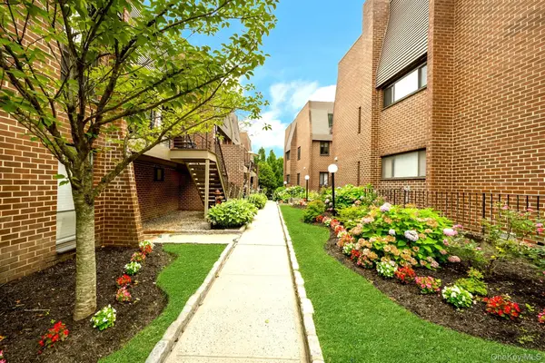 492 N Broadway #10, White Plains, NY 10603
