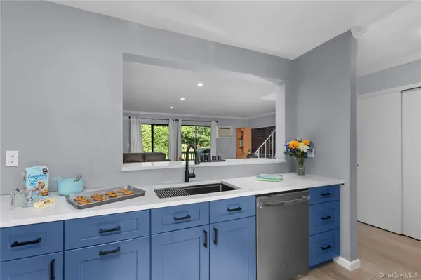 1105 Chelsea CV, Hopewell Junction, NY 12533