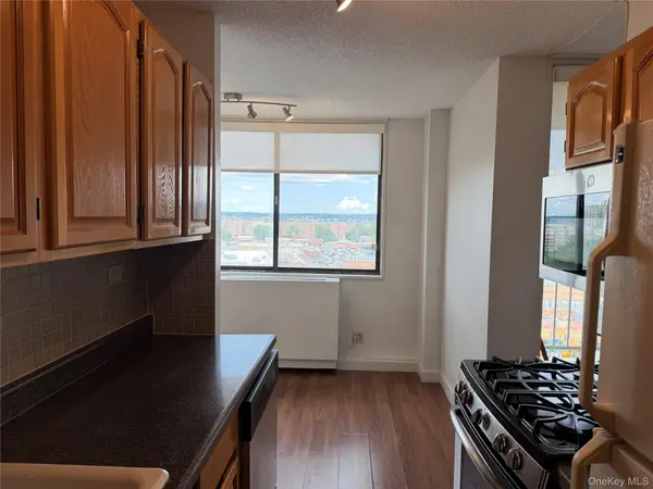 2 BAY CLUB DRIVE #7Y, Bayside, NY 11360