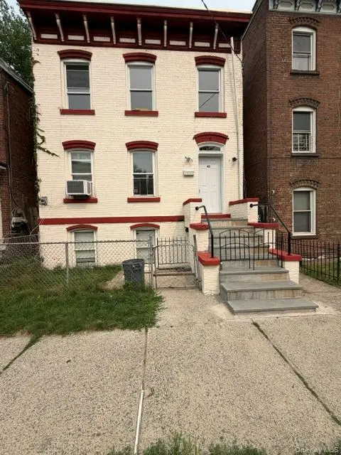 42 Carpenter AVE, Newburgh, NY 12550