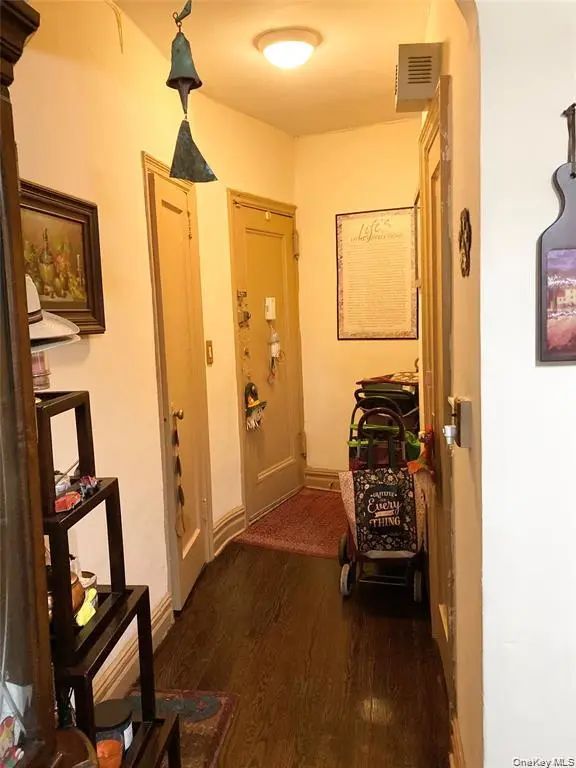 2166 Bronx PARK #6C, Bronx, NY 10462
