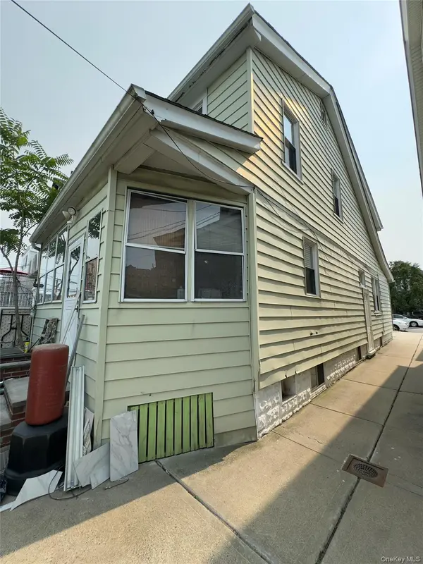2042 Colonial AVE, Bronx, NY 10461