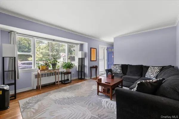 101 Lake AVE, Saint James, NY 11780