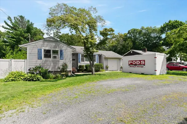 101 Lake AVE, Saint James, NY 11780