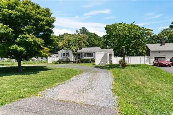 101 Lake AVE, Saint James, NY 11780