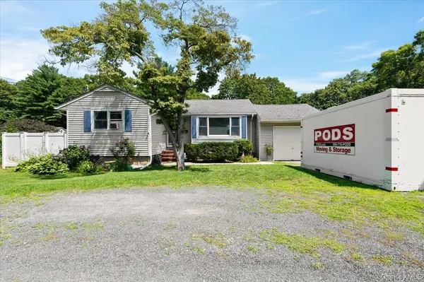 101 Lake AVE, Saint James, NY 11780