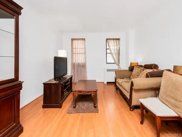 306 E Mosholu Pkwy #4F, Bronx, NY 10458