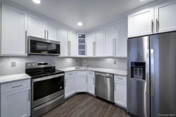 1729 August RD #1729, North Babylon, NY 11703